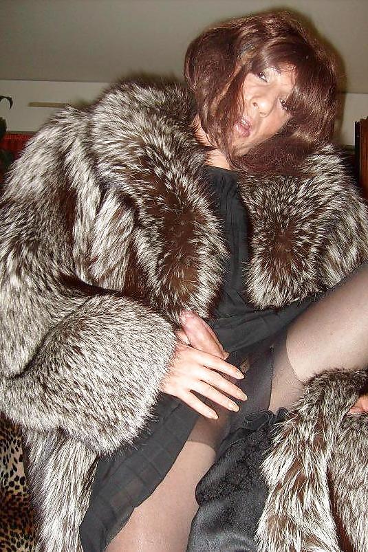 16P Erotic fur