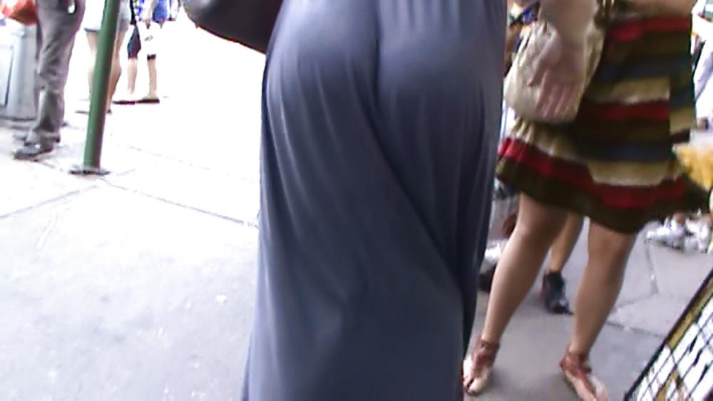 25P Booty voyuer