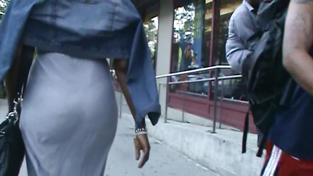 25P Booty voyuer