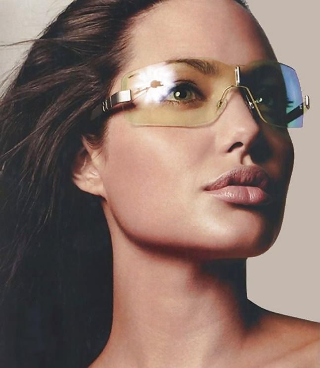 25P Erotic + Celebrities
