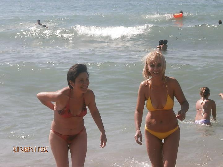 25P Hot blonde mom