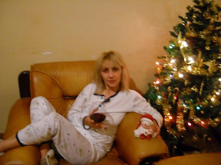 25P Hot blonde mom
