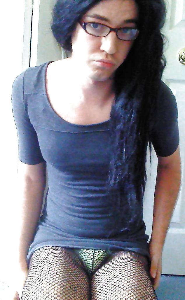 25P Love crossdressers wearing glasses they get me horny