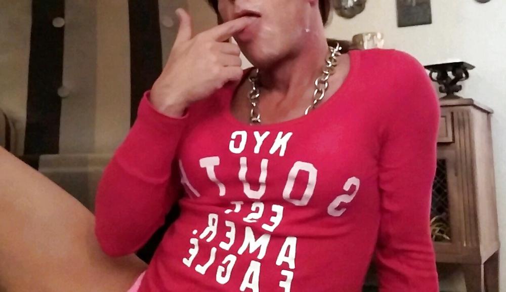 9P Crossdresser self facial