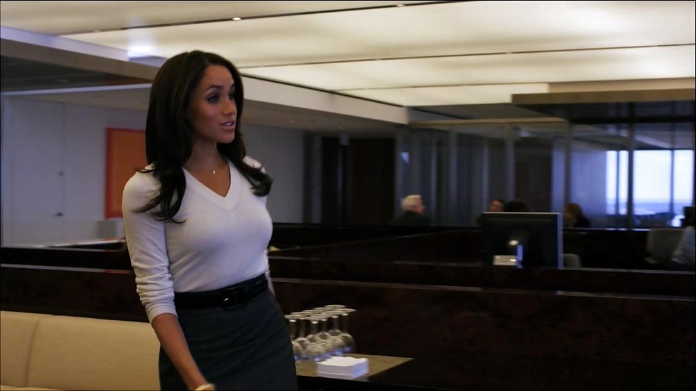 25P Meghan Markle - 'Suits' slut