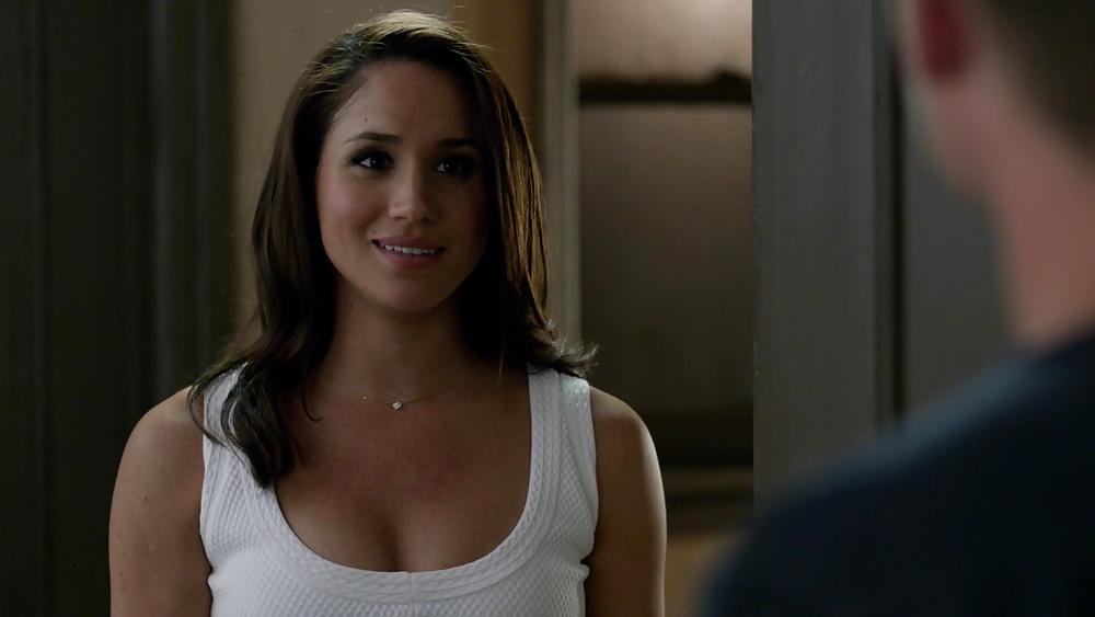 25P Meghan Markle - 'Suits' slut