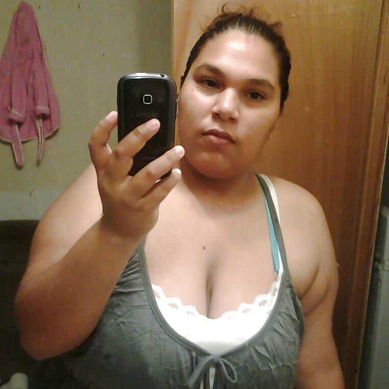 13P Latina con tetas grandes big boobs Latina
