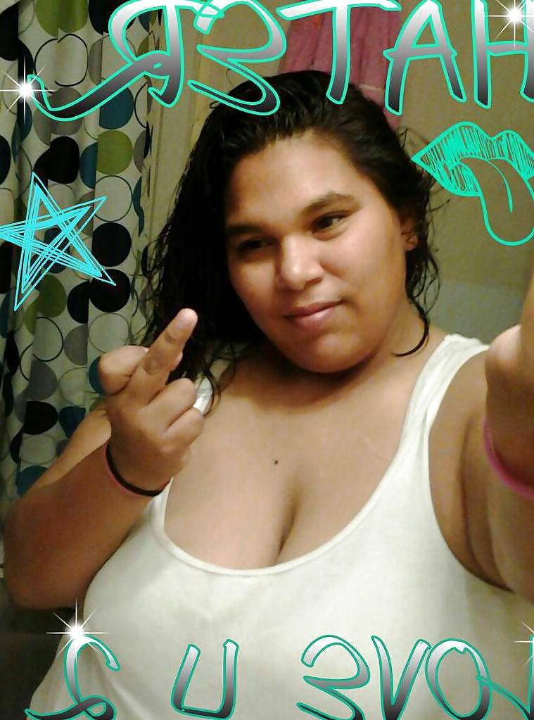 13P Latina con tetas grandes big boobs Latina