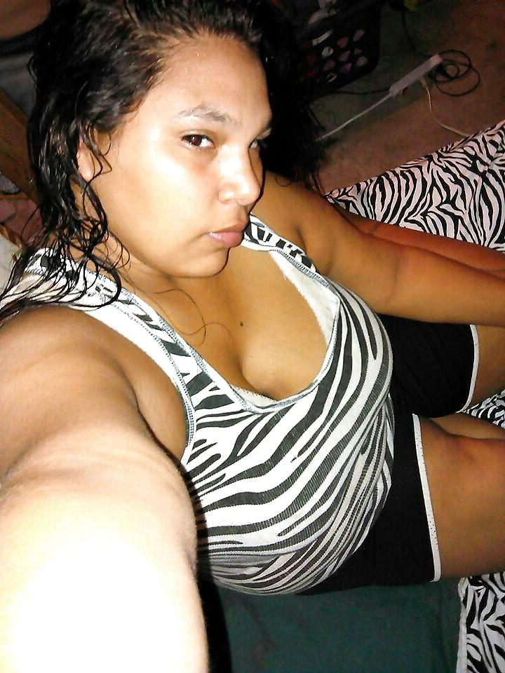 13P Latina con tetas grandes big boobs Latina