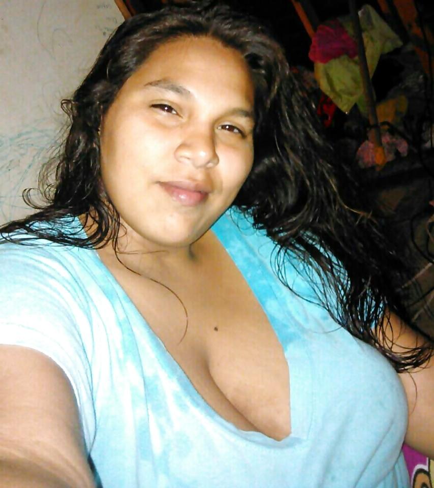 13P Latina con tetas grandes big boobs Latina