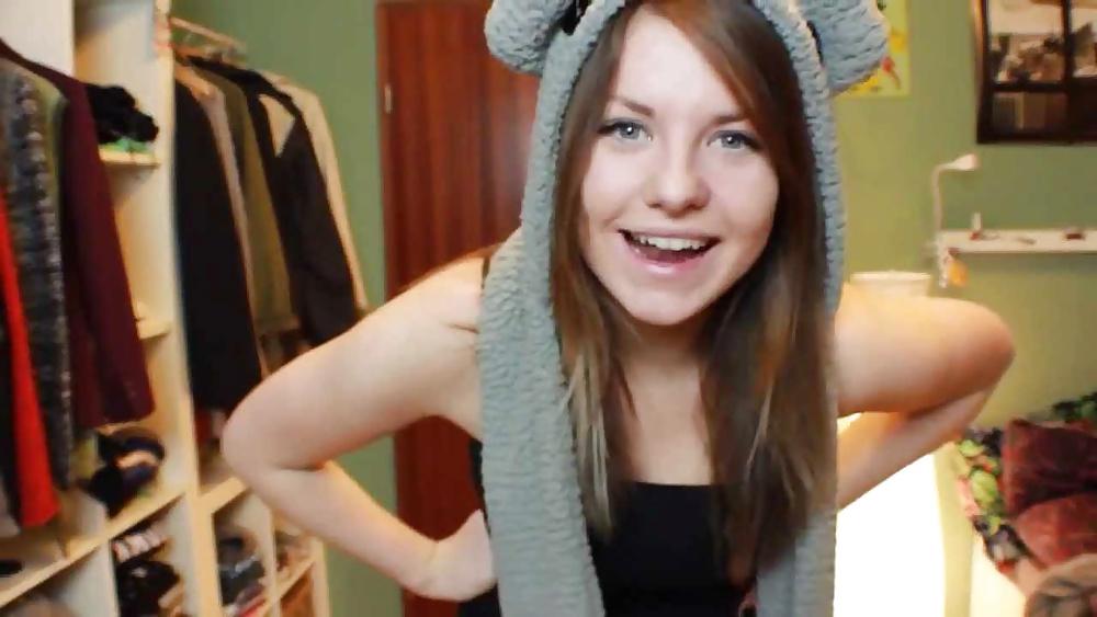 25P Kelly Svirakova - Kelly MissesVlog
