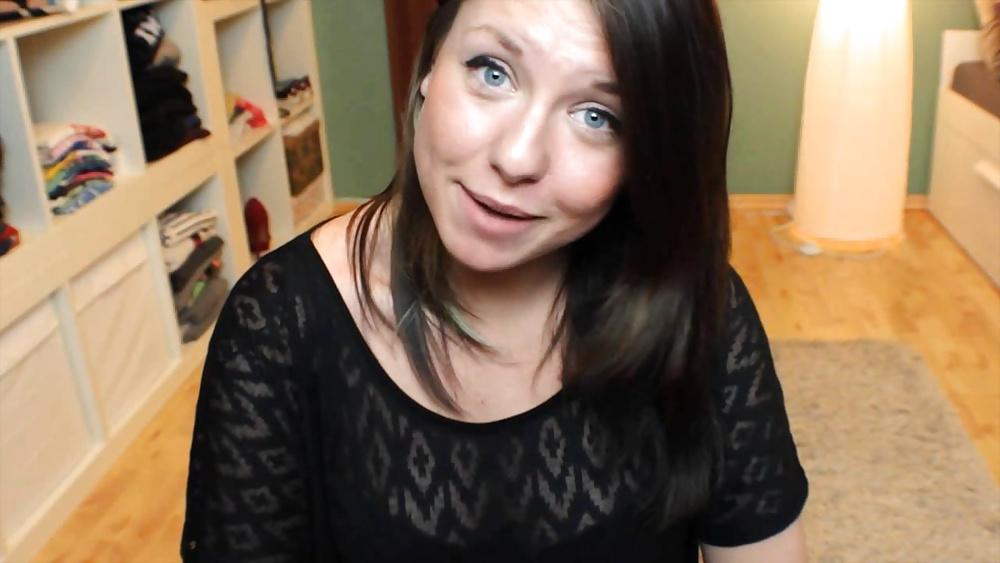 25P Kelly Svirakova - Kelly MissesVlog