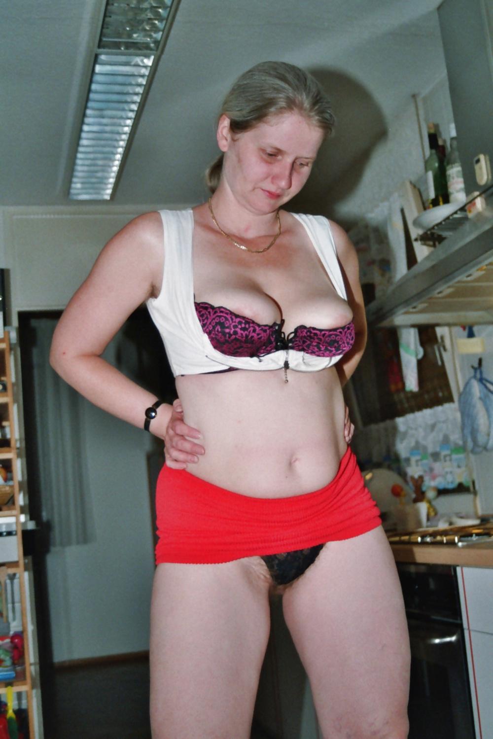 14P SAG - Wife's Oozing Out Her Big Boobs 01