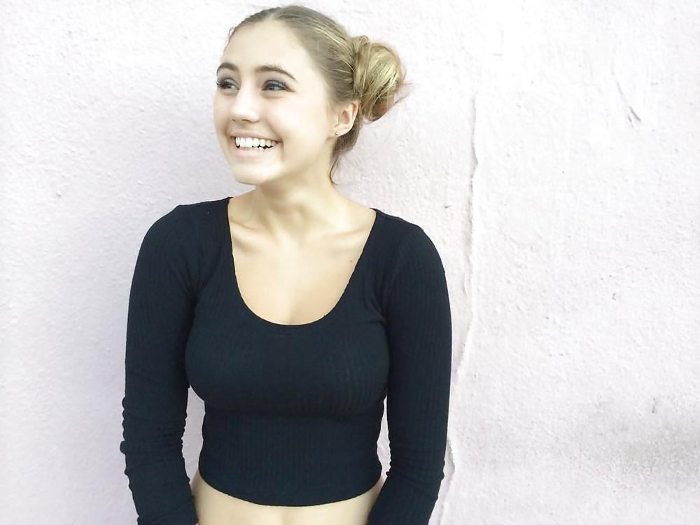25P Lia Marie Johnson (Youtube star)
