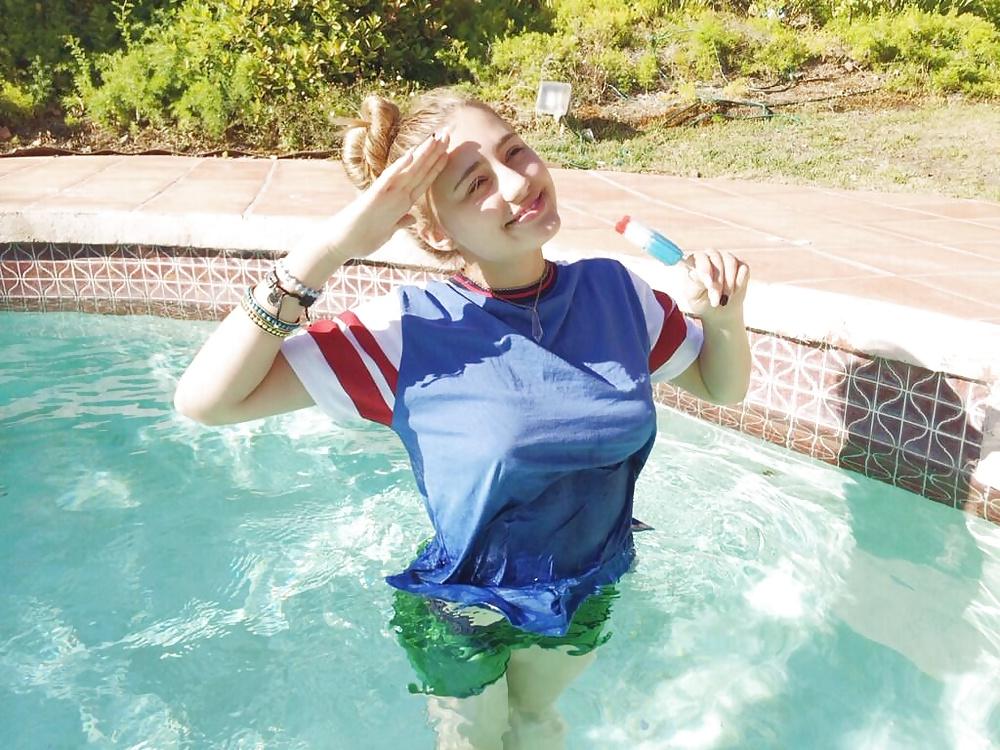 25P Lia Marie Johnson (Youtube star)