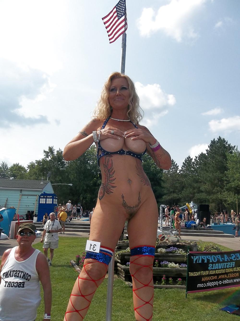 25P Wonderful Strippers