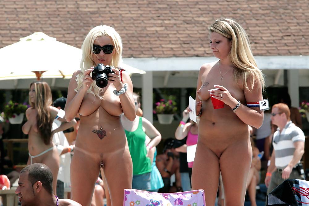 25P Wonderful Strippers