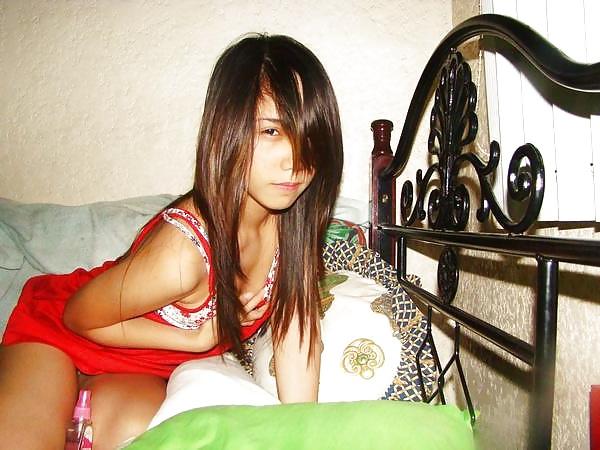 16P Pinay teen slut Margarette ready for a good fuck