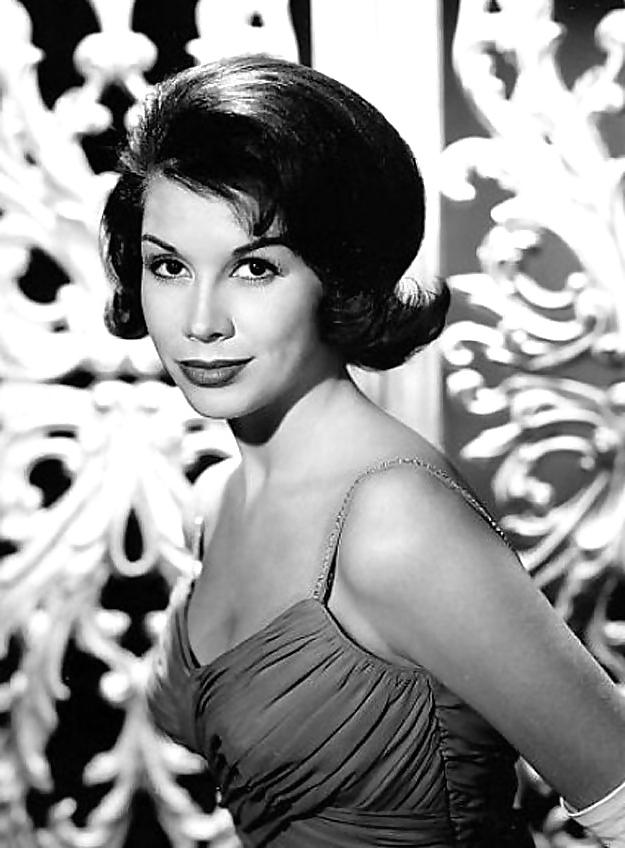 25P Mary Tyler Moore Part 3: Real & Fake