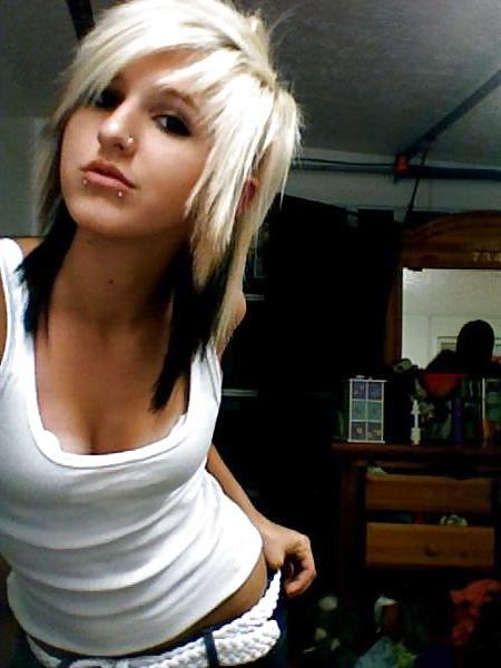 16P Emo Teen I
