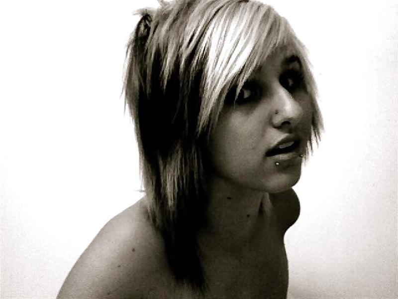 16P Emo Teen I