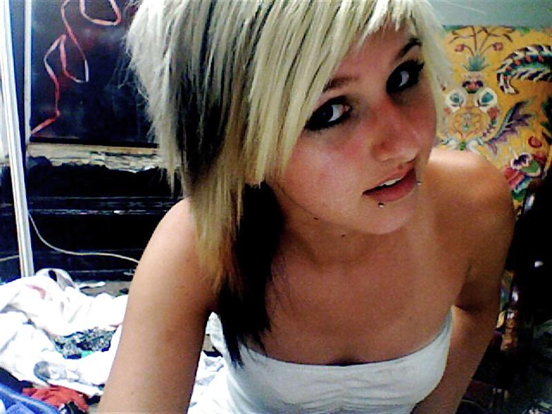 16P Emo Teen I