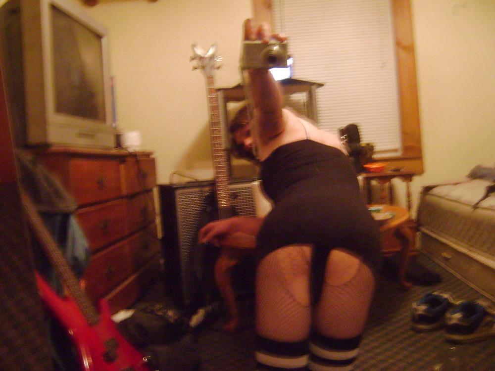 25P Having fun crossdressing!
