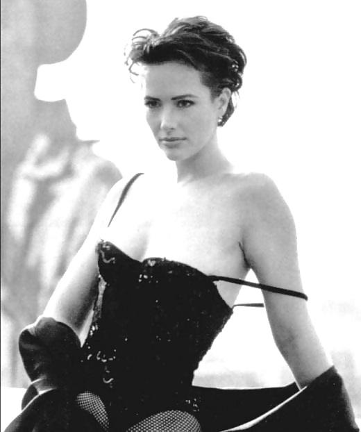 25P More celebrities with short hair P2