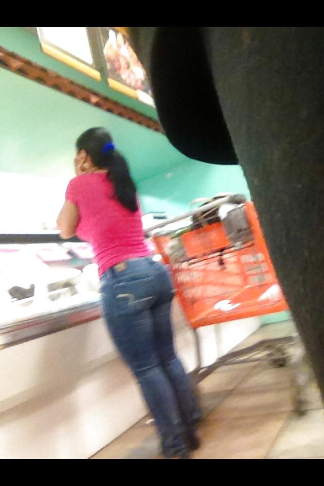 13P Street booty girls