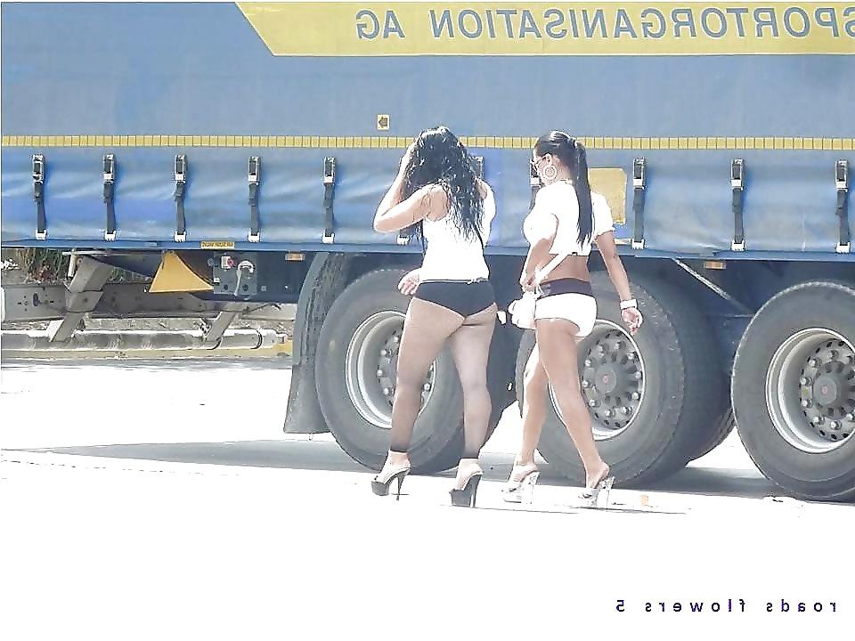 25P Street hookers. Always available 