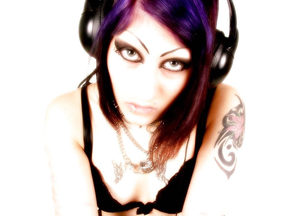 11P Ri Ka Emo Teen
