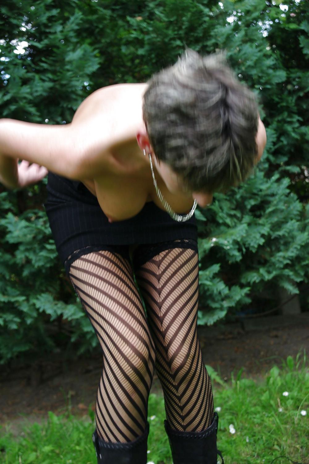25P Wet and horny german milf outdoor shooting