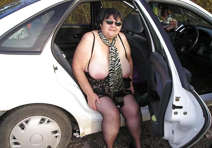 20P Big older boobs.