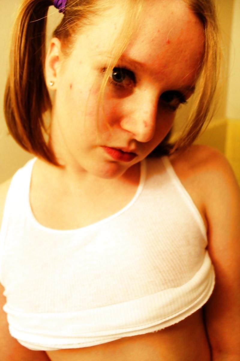 25P This Is One Horny Ass Blonde With A Nice Booty