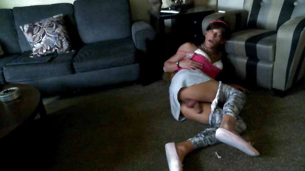 25P Naughty Denver crossdresser in tights....