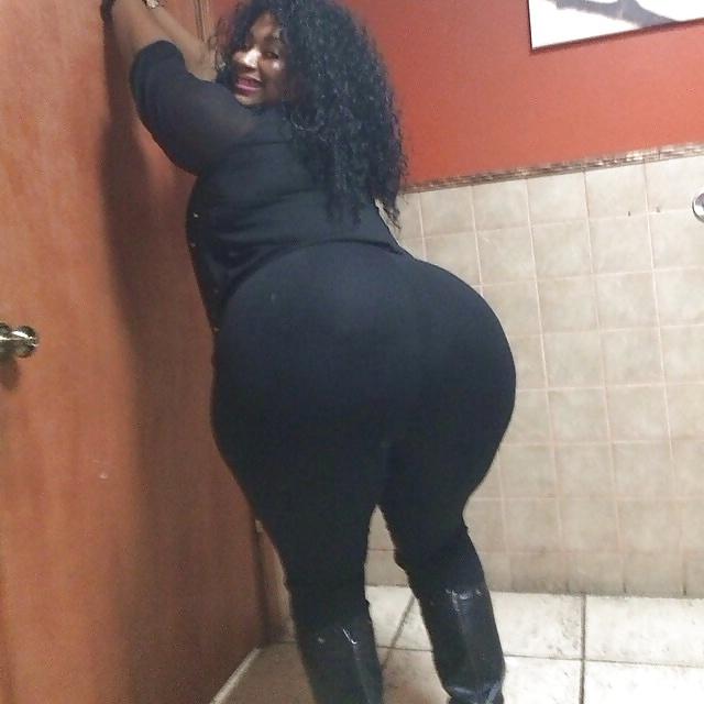 14P Big Booty ass butt