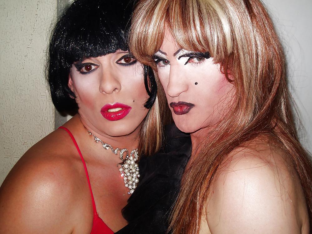 25P Close ups of pretty crossdressers