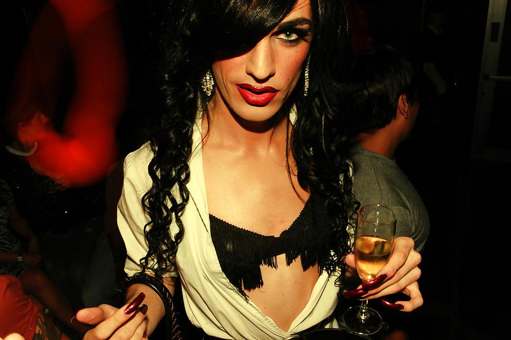 25P Close ups of pretty crossdressers