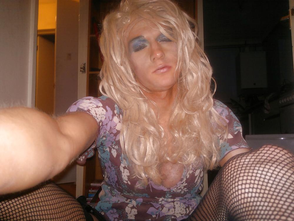 25P Close ups of pretty crossdressers