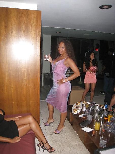 25P Mixed Thick Latin Mami With A Booty