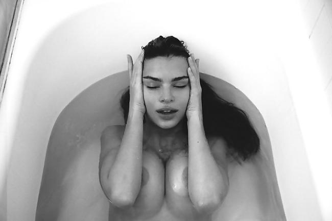 25P Emily Ratajkowski mega collection 3