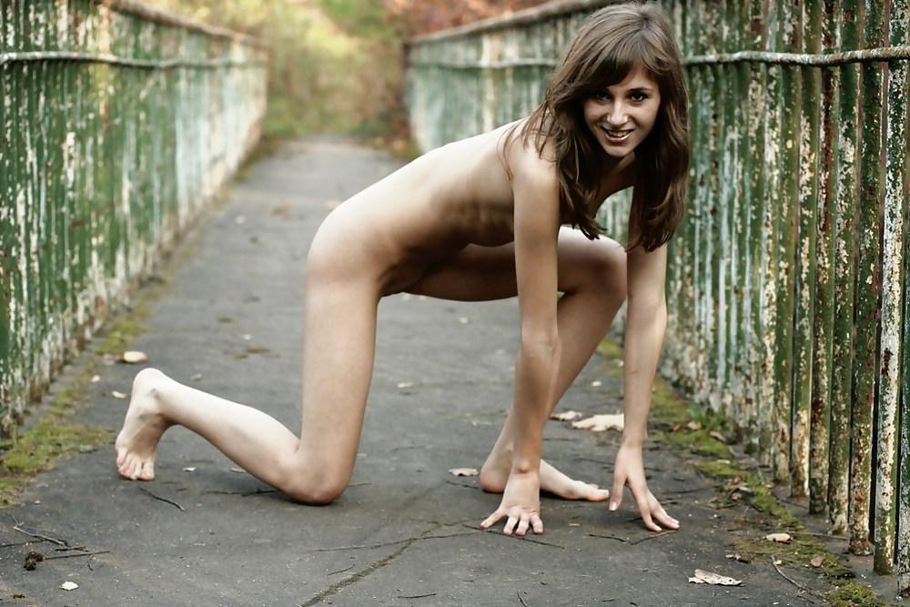 25P Erotic Nude Girl N41