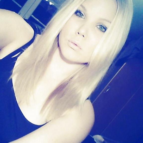 25P German Teen Girls