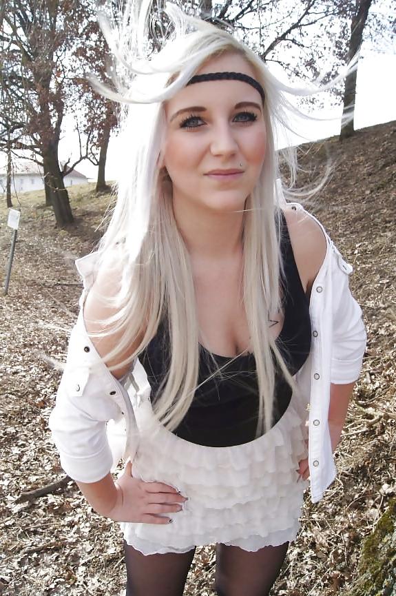 25P German Teen Girls
