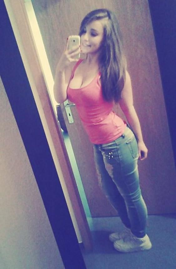 25P German Teen Girls