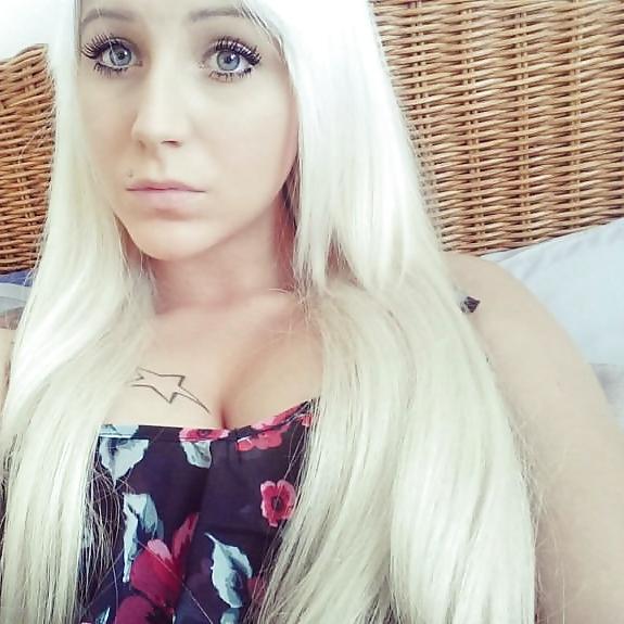 25P German Teen Girls