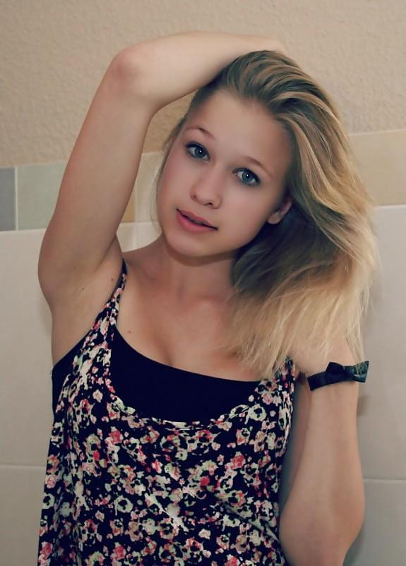 25P German Teen Girls