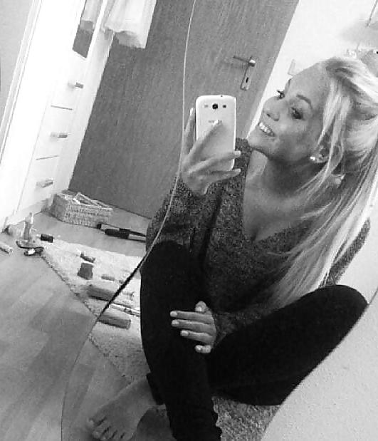 25P German Teen Girls