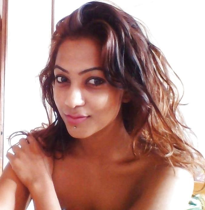6P Lankan teen babe