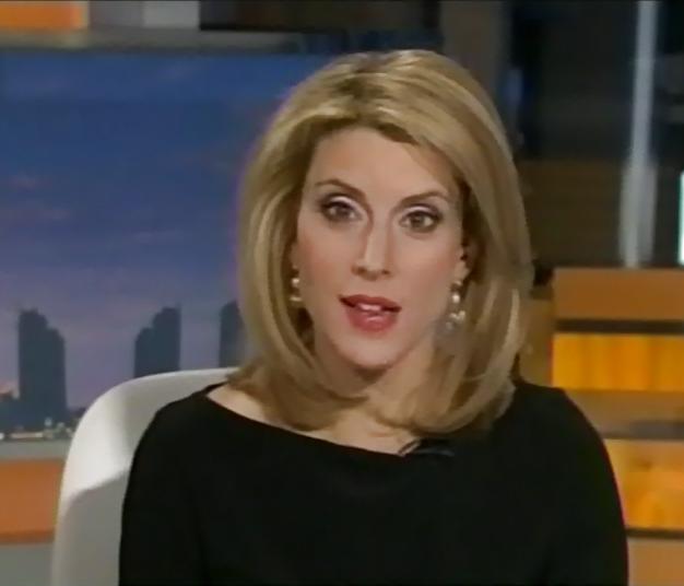 25P Marcia MacMillan - news hottie